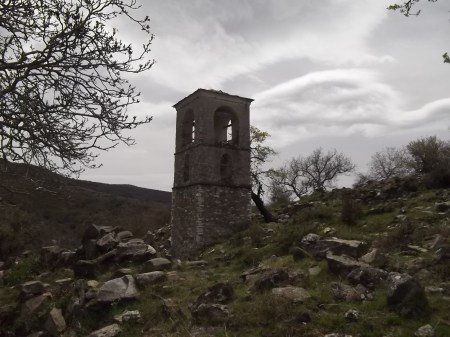 Камбанарията в село Баница