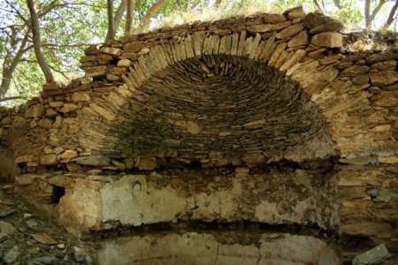 Останките от църквата "Свети Димитър" (снимка Румен Жерев)